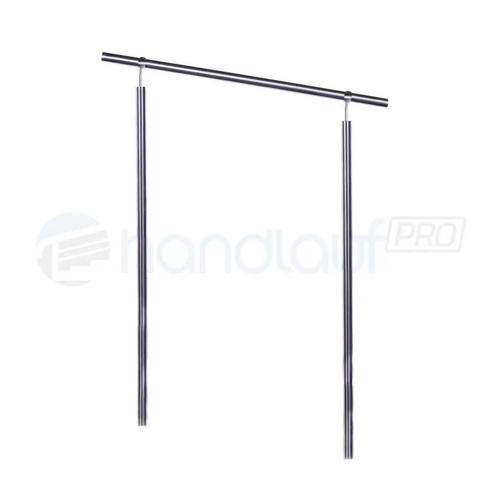 Seitenansicht: Freistehenden Handlauf aus Edelstahl einbetonieren.