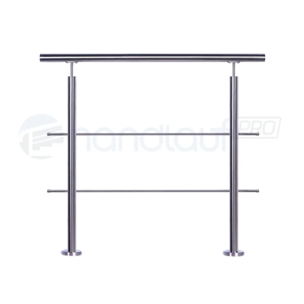 Relinggeländer aus Edelstahl, aufgesetzt, mit 2 Relingstäben. Modernes Design für Balkon und Terrasse. Robuste Konstruktion für hohe Sicherheit.