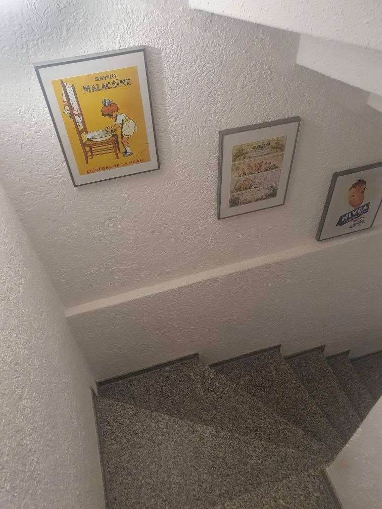 Treppe ohne Edelstahl Wandhandlauf